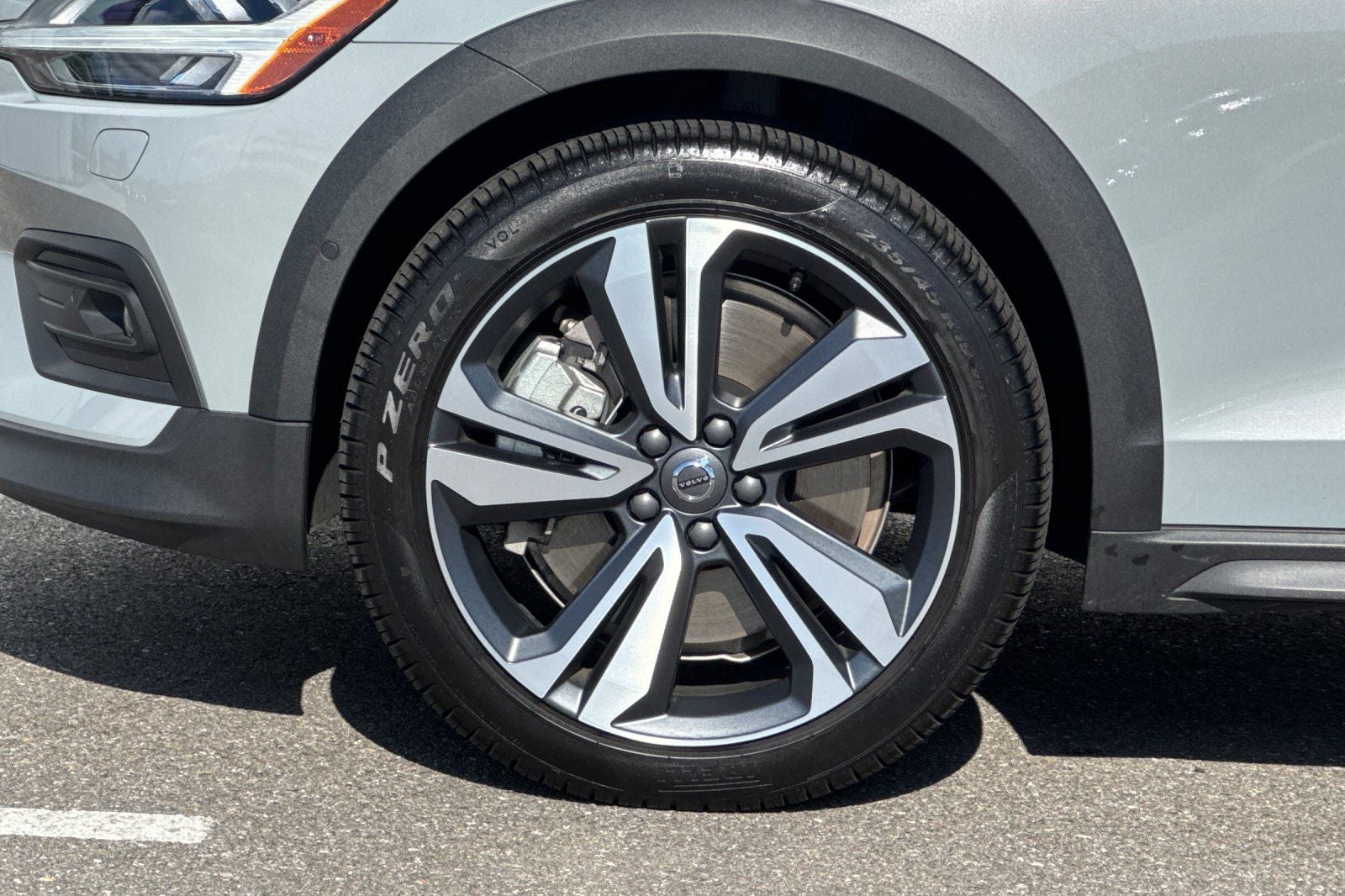 2026 Volvo V60 Cross Country B5 Plus