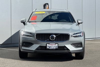 2026 Volvo V60 Cross Country B5 Plus