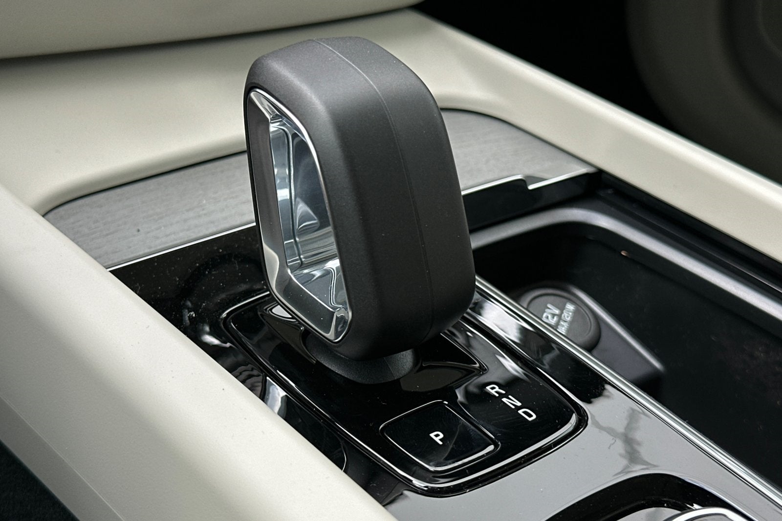 2026 Volvo V60 Cross Country B5 Plus