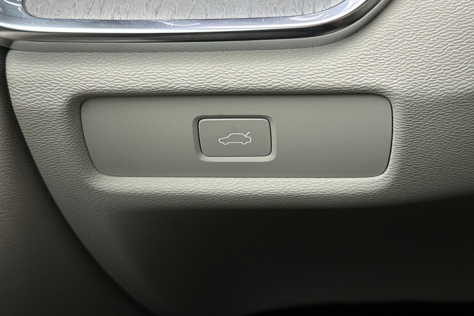 2026 Volvo V60 Cross Country B5 Plus