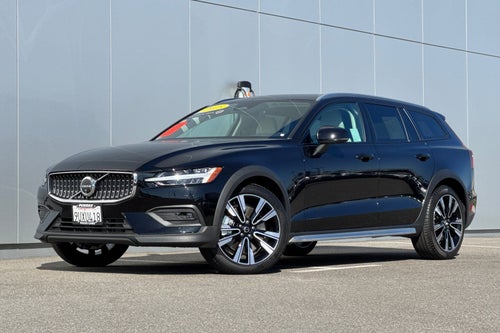 2025 Volvo V60 Cross Country B5 Ultra