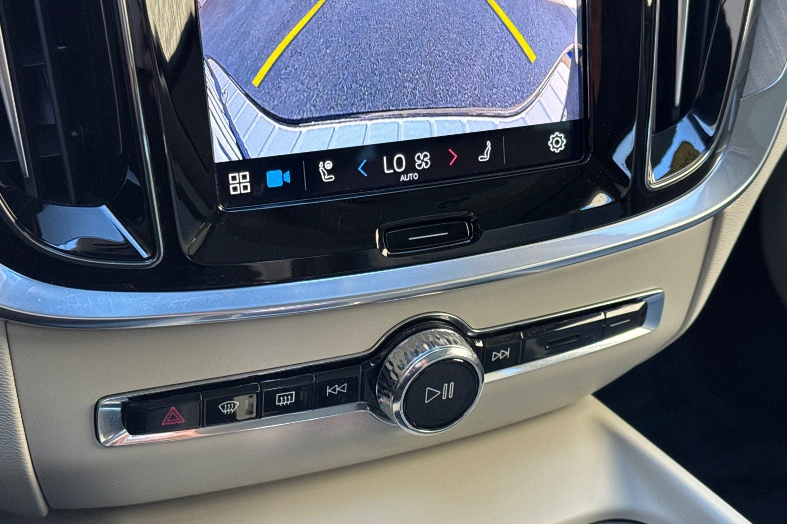 2025 Volvo V60 Cross Country B5 Ultra