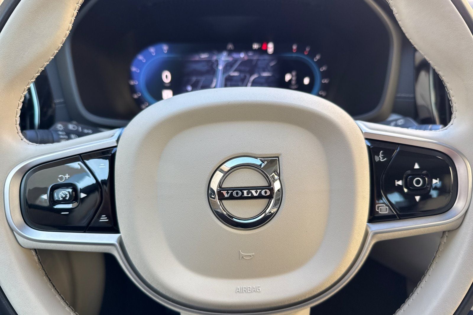 2025 Volvo V60 Cross Country B5 Ultra