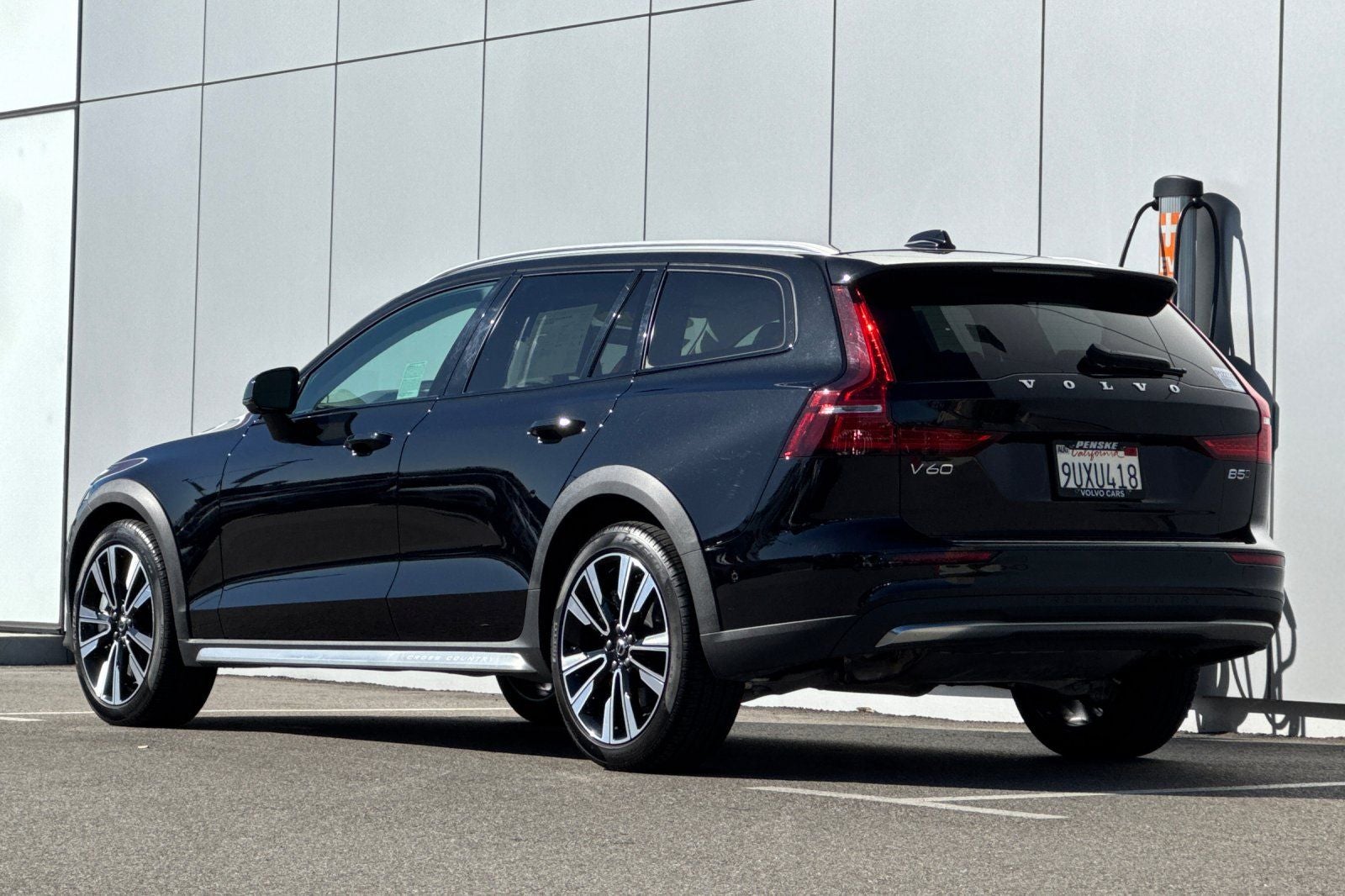 2025 Volvo V60 Cross Country B5 Ultra