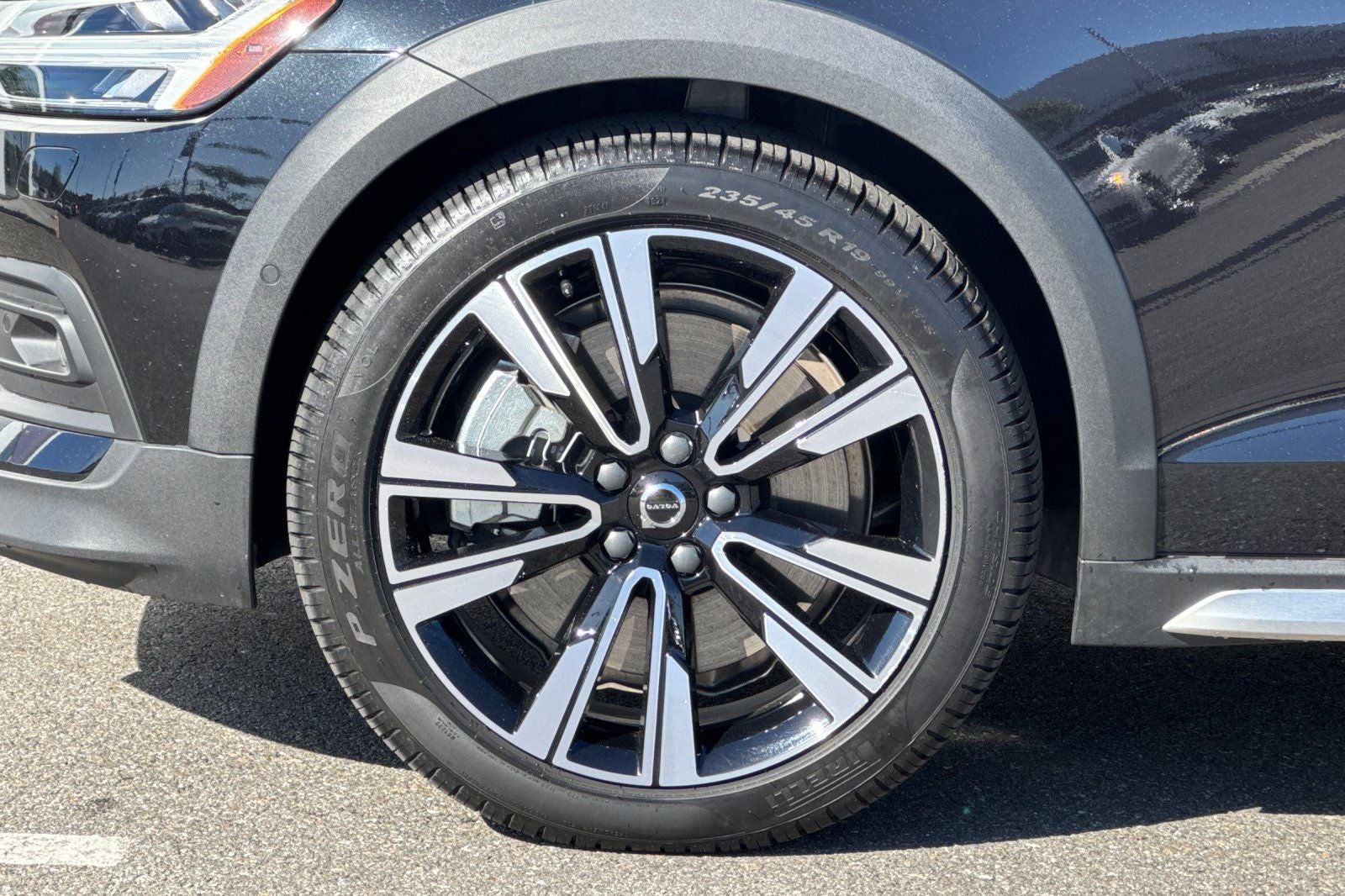 2025 Volvo V60 Cross Country B5 Ultra