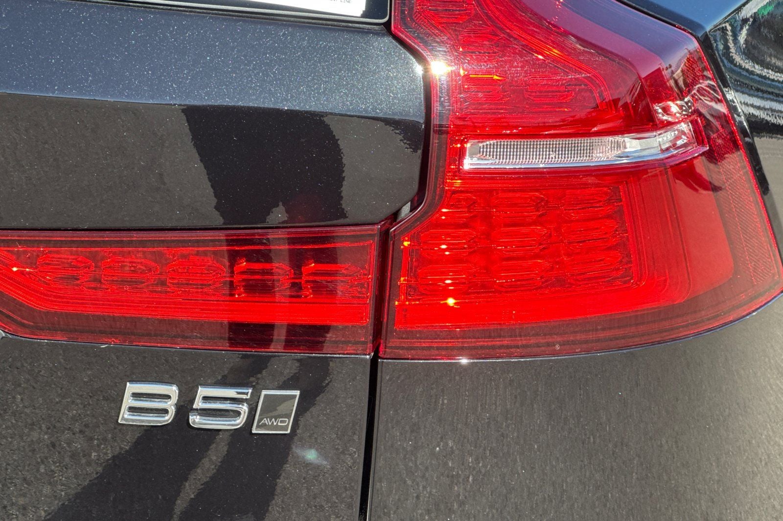 2025 Volvo V60 Cross Country B5 Ultra