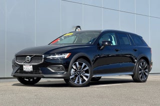 2025 Volvo V60 Cross Country B5 Ultra