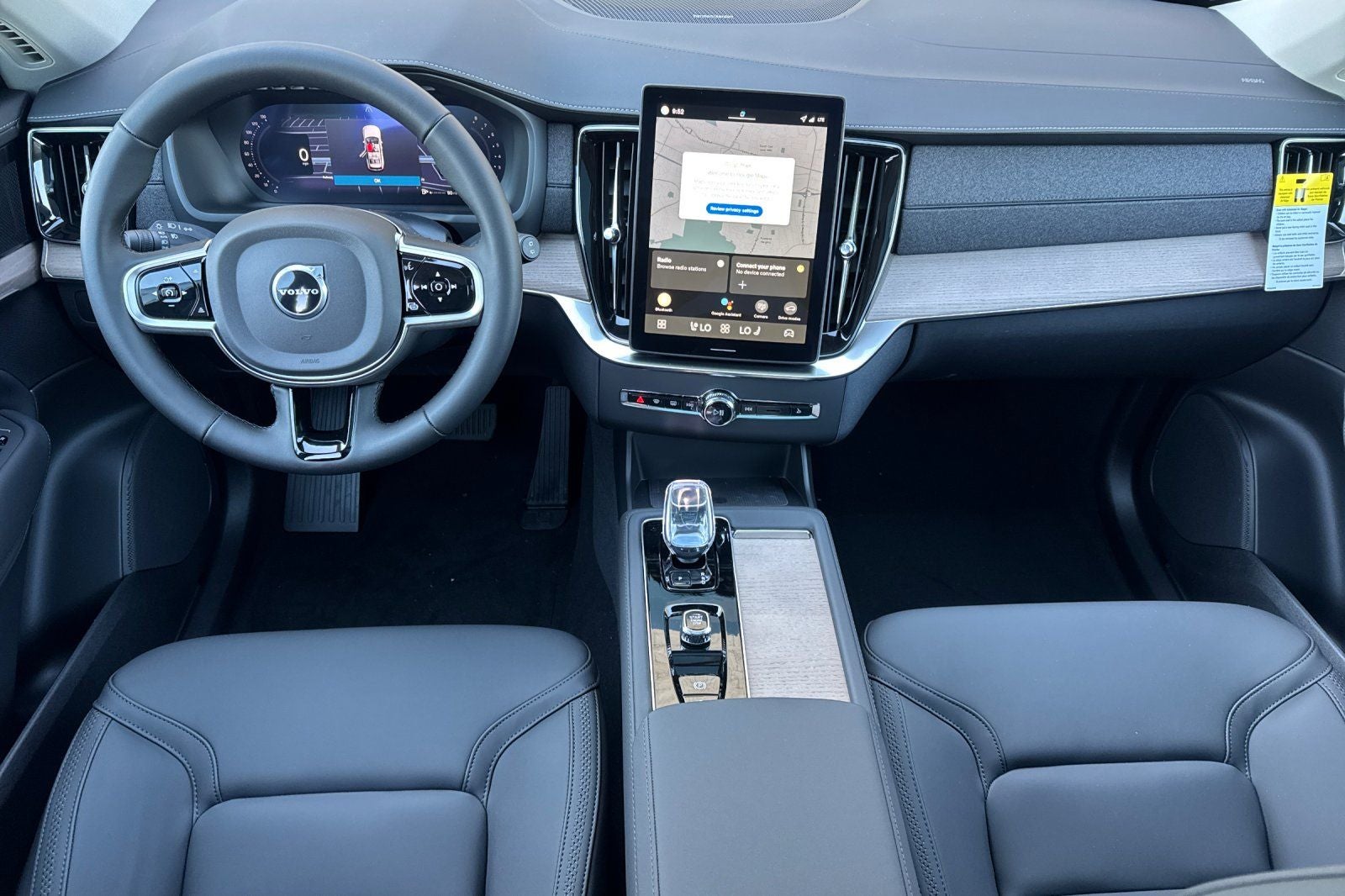 2026 Volvo XC90 B5 Plus