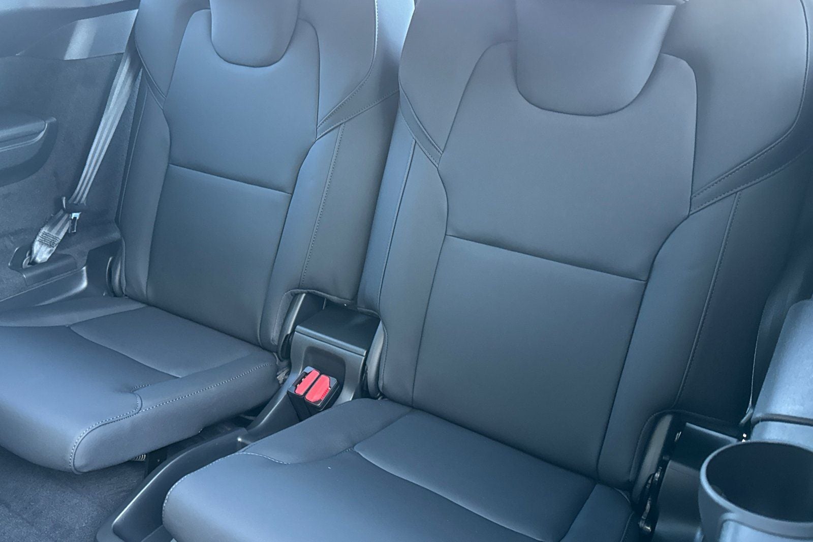 2026 Volvo XC90 B5 Plus