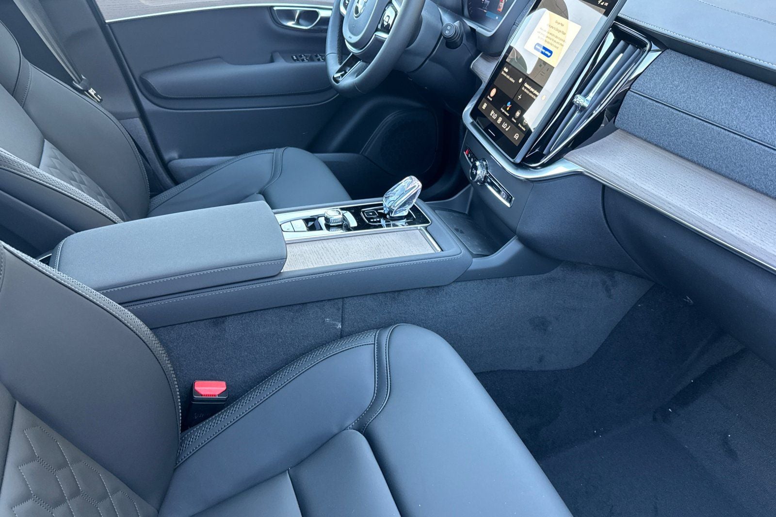 2026 Volvo XC90 B5 Plus