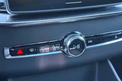 2026 Volvo XC90 B5 Plus