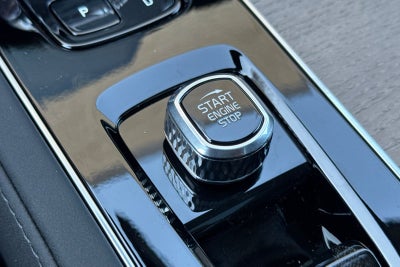 2026 Volvo XC90 B5 Plus