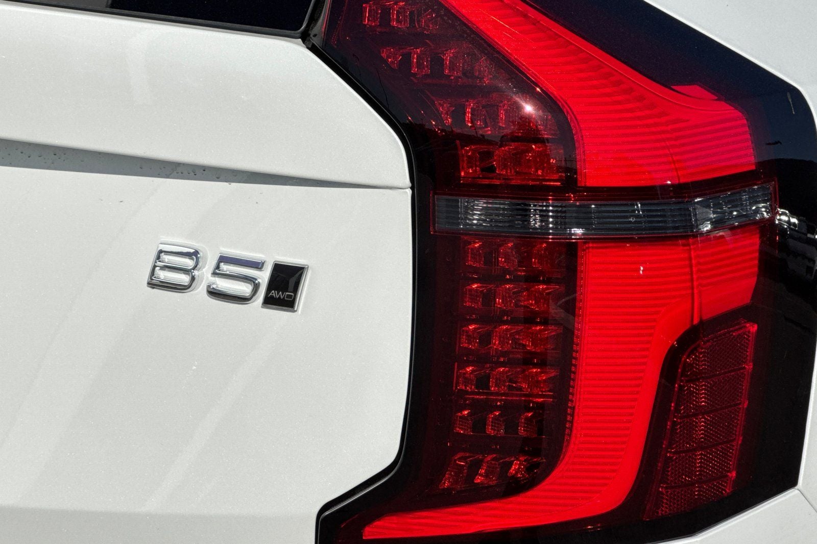 2026 Volvo XC90 B5 Plus