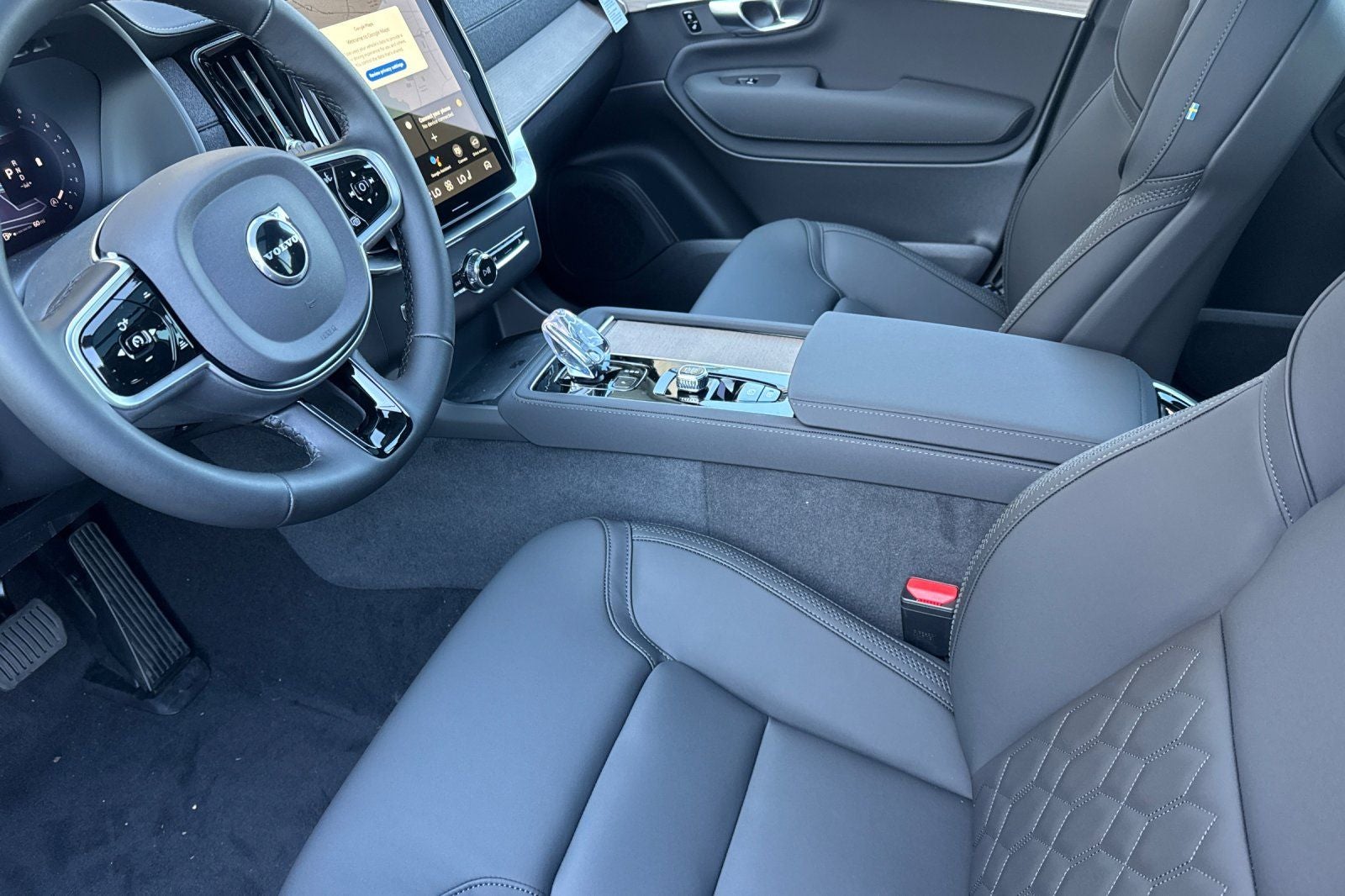 2026 Volvo XC90 B5 Plus