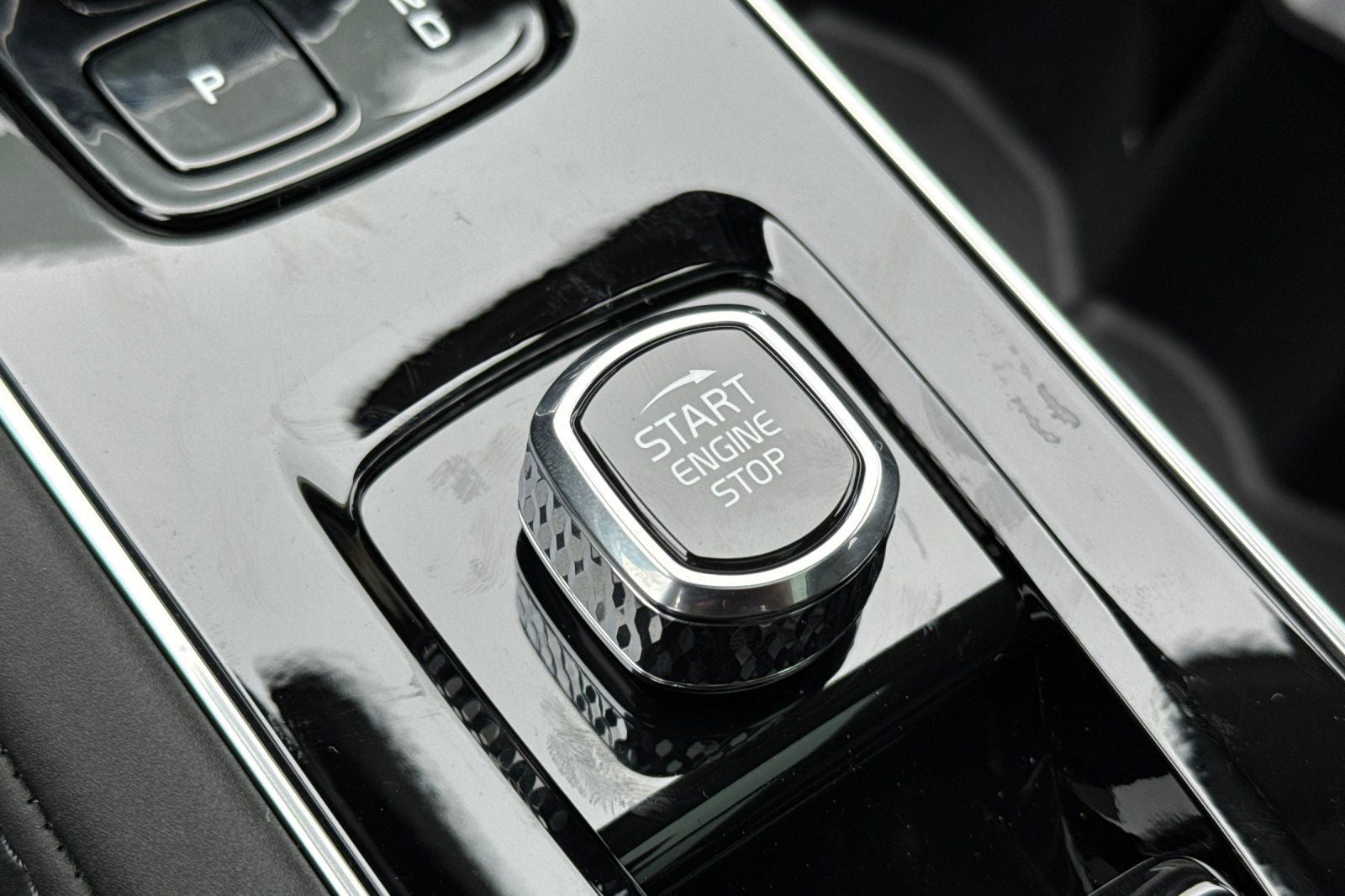 2026 Volvo XC90 B5 Plus