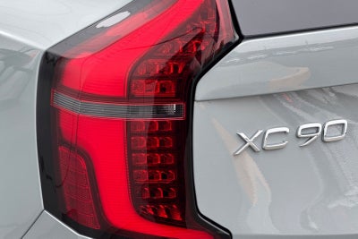 2026 Volvo XC90 B5 Plus