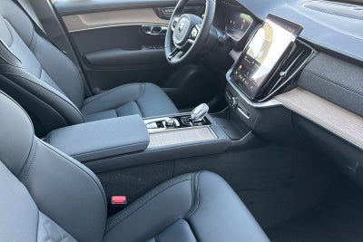 2026 Volvo XC90 B5 Plus