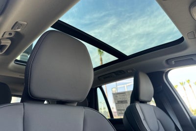 2026 Volvo XC90 B5 Plus