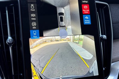 2026 Volvo XC90 B5 Plus