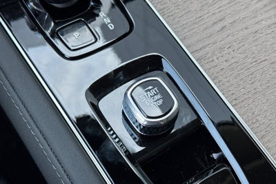 2026 Volvo XC90 B5 Plus