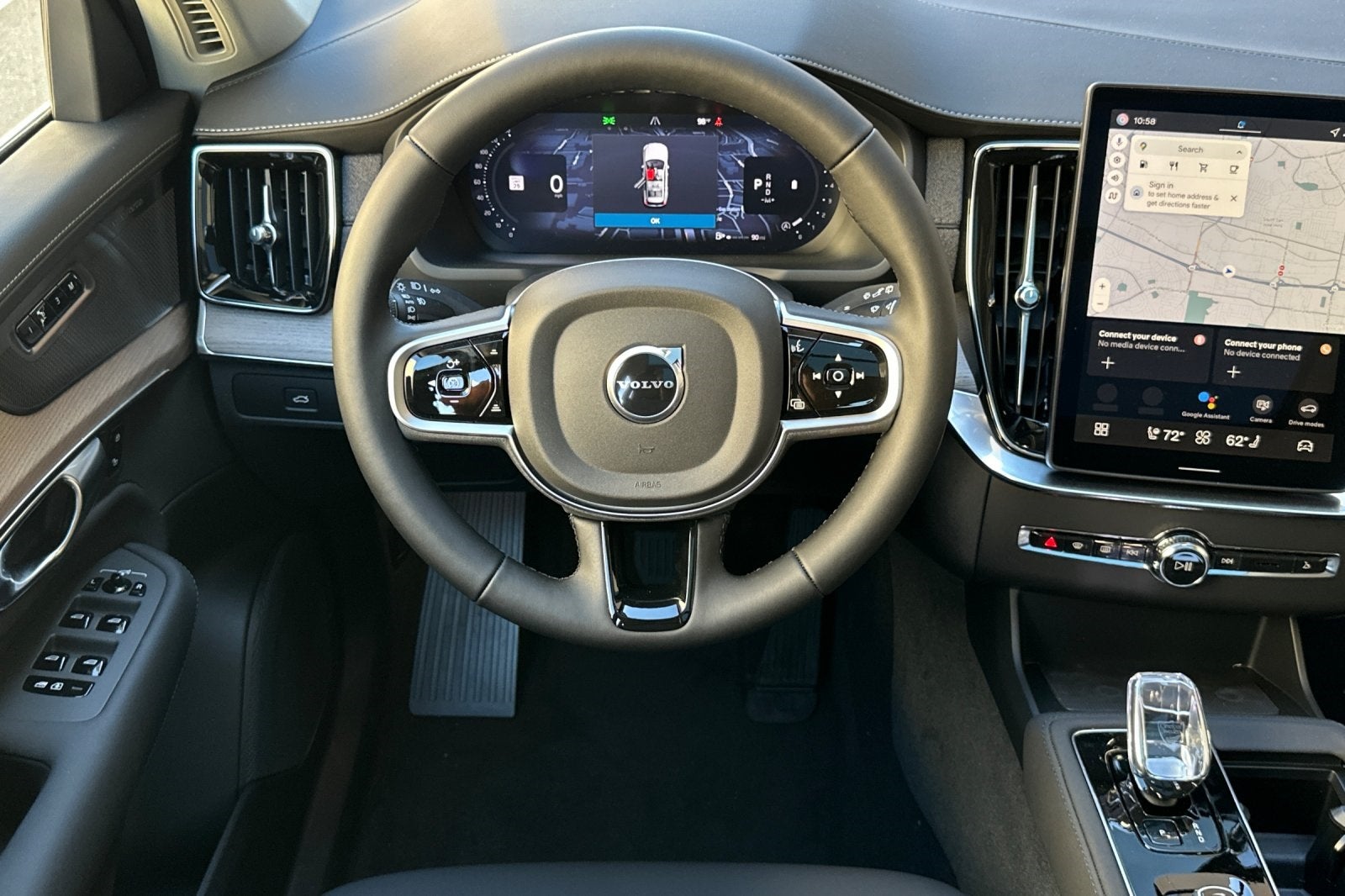 2026 Volvo XC90 B5 Plus