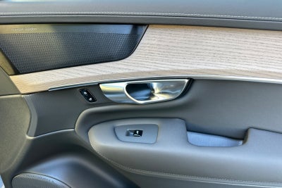 2026 Volvo XC90 B5 Plus