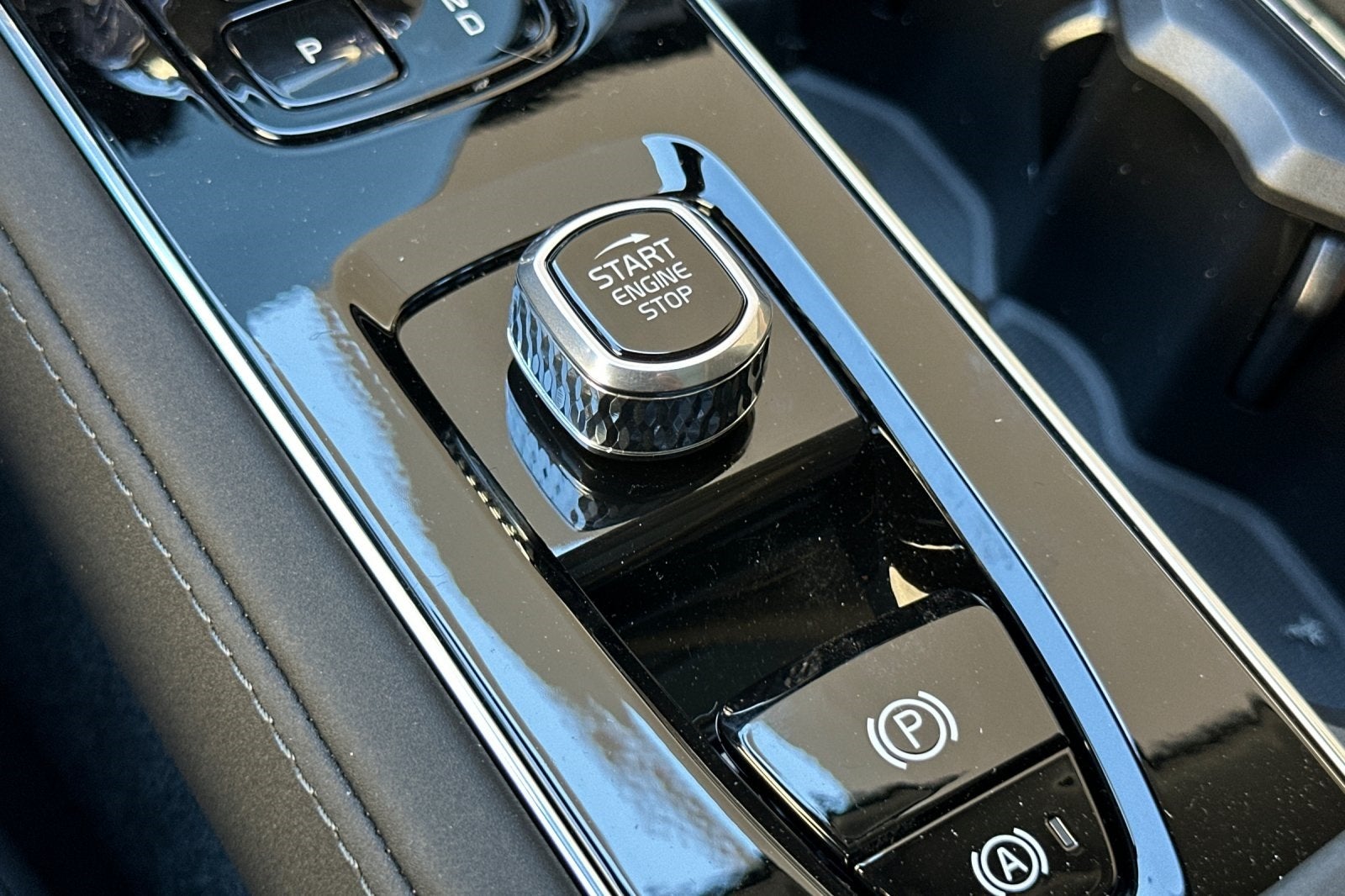 2026 Volvo XC90 B5 Plus