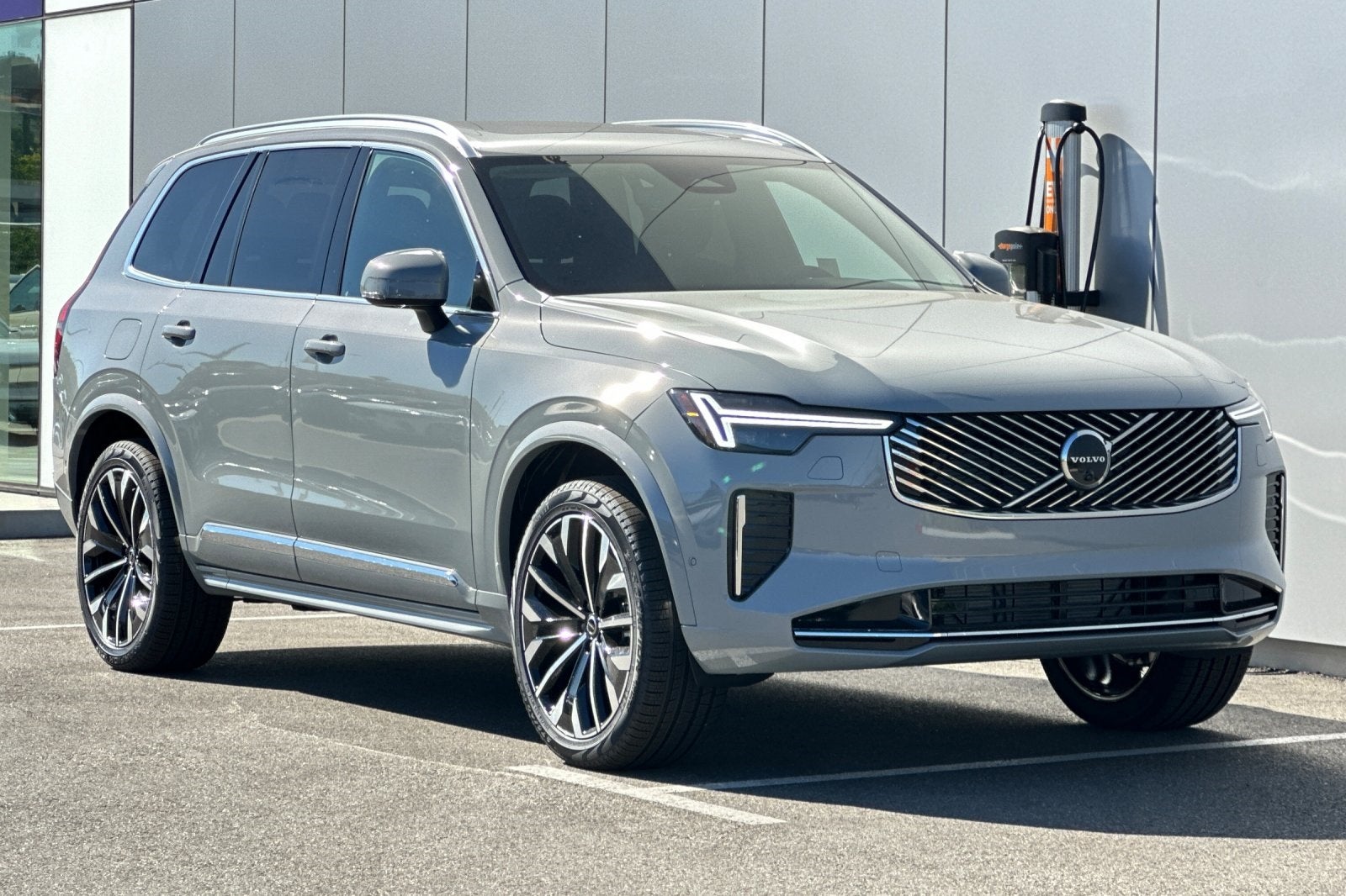 2026 Volvo XC90 B5 Plus