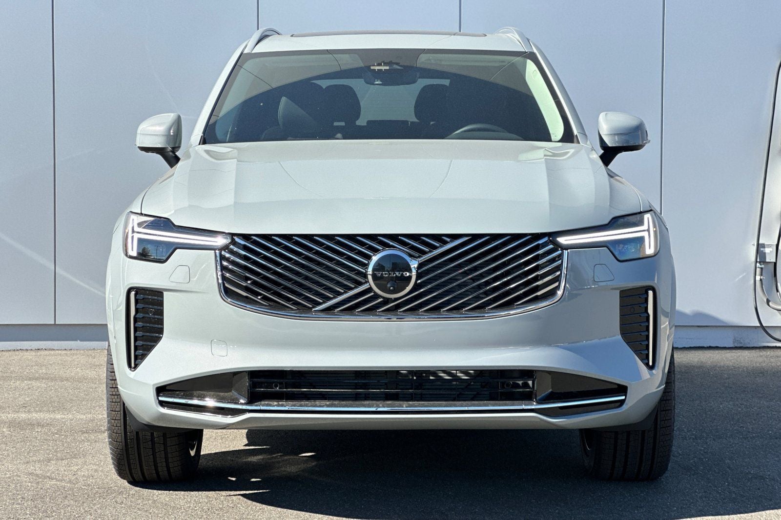 2026 Volvo XC90 B5 Plus