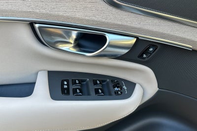 2026 Volvo XC90 B5 Plus