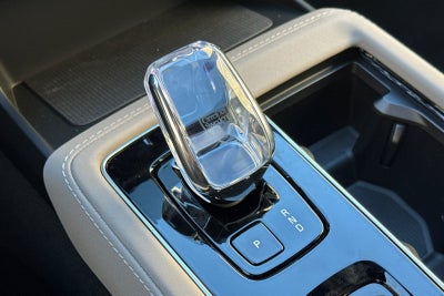 2026 Volvo XC90 B5 Plus