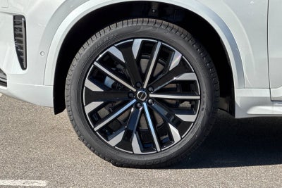 2026 Volvo XC90 B5 Plus