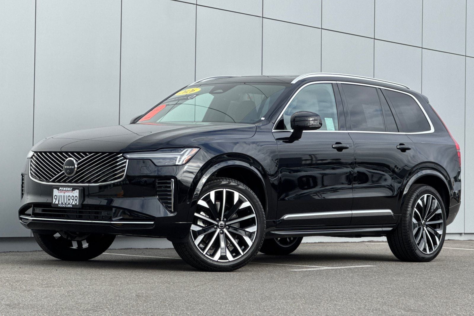 2026 Volvo XC90 B5 Plus