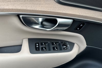 2026 Volvo XC90 B5 Plus