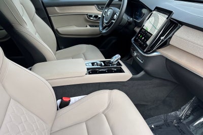 2026 Volvo XC90 B5 Plus