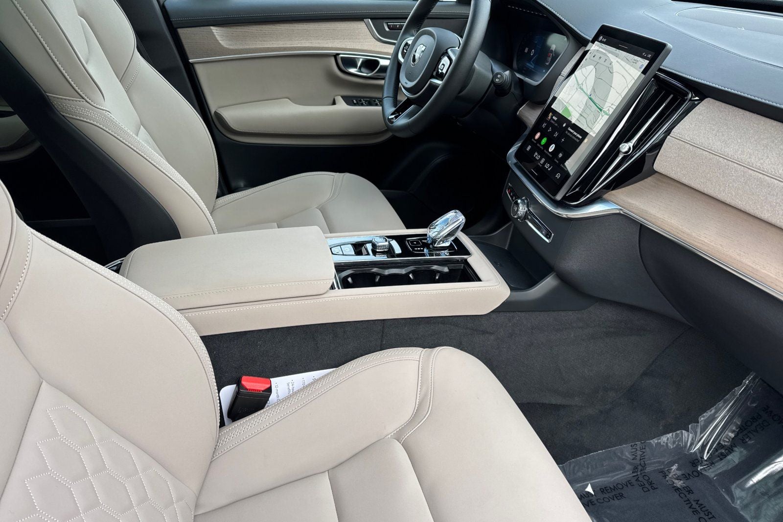 2026 Volvo XC90 B5 Plus