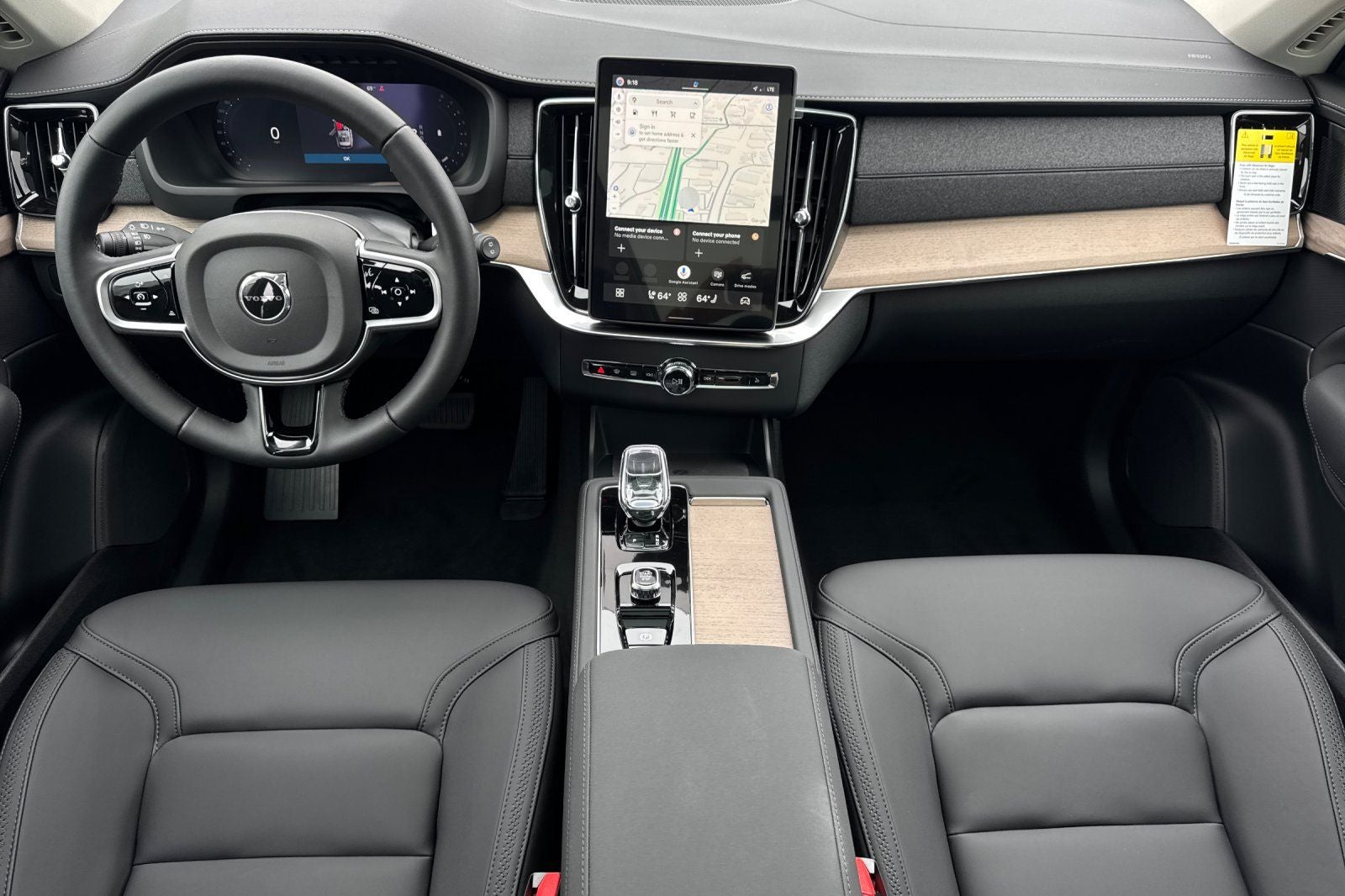 2026 Volvo XC90 B5 Plus