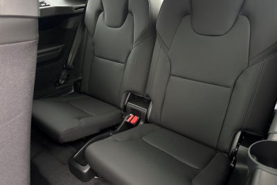 2026 Volvo XC90 B5 Plus