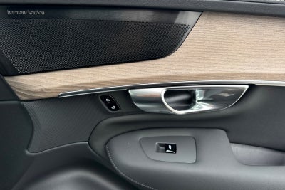 2026 Volvo XC90 B5 Plus
