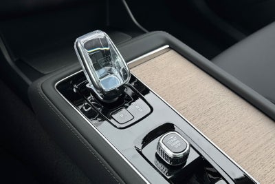 2026 Volvo XC90 B5 Plus