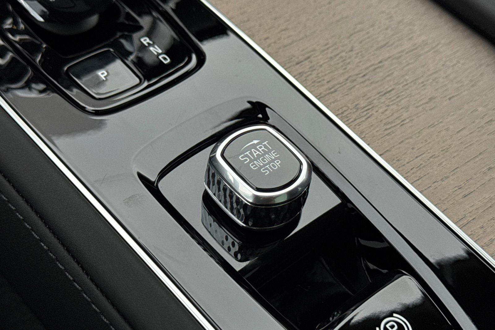 2026 Volvo XC90 B5 Plus