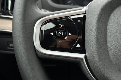 2026 Volvo XC90 B5 Plus