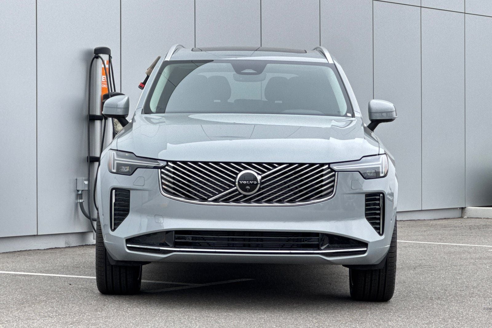 2026 Volvo XC90 B5 Plus