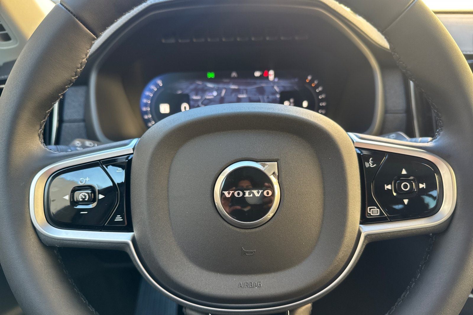 2026 Volvo XC90 B5 Plus