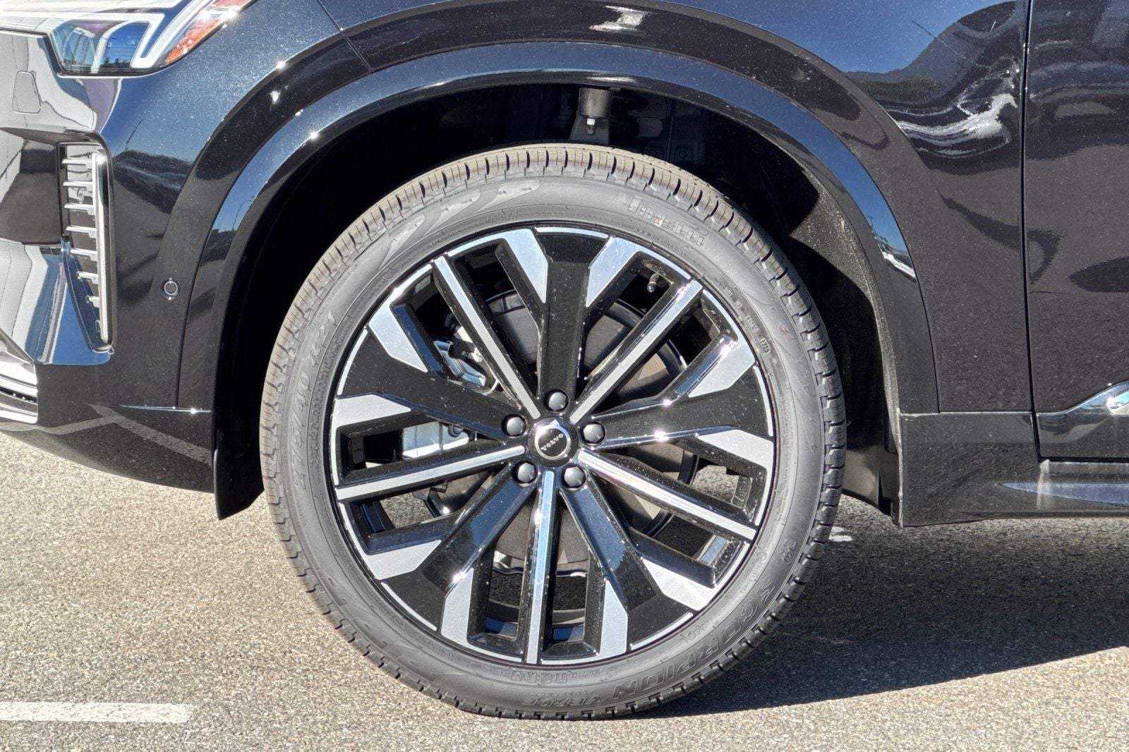 2026 Volvo XC90 B5 Plus