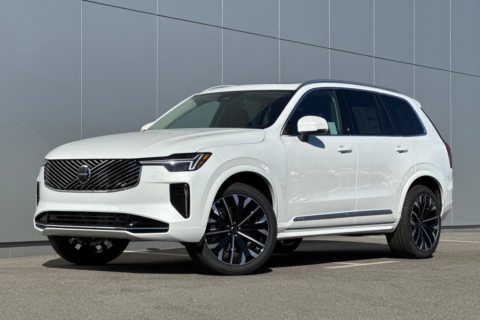 2026 Volvo XC90 B5 Core