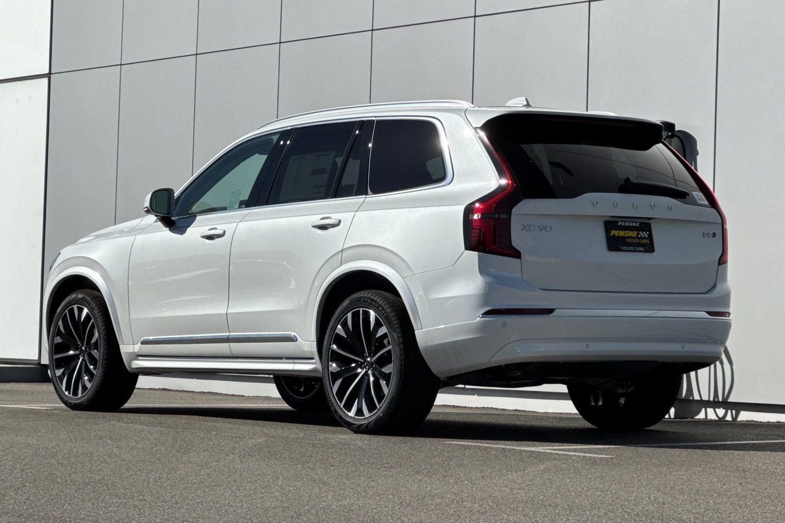 2026 Volvo XC90 B5 Core