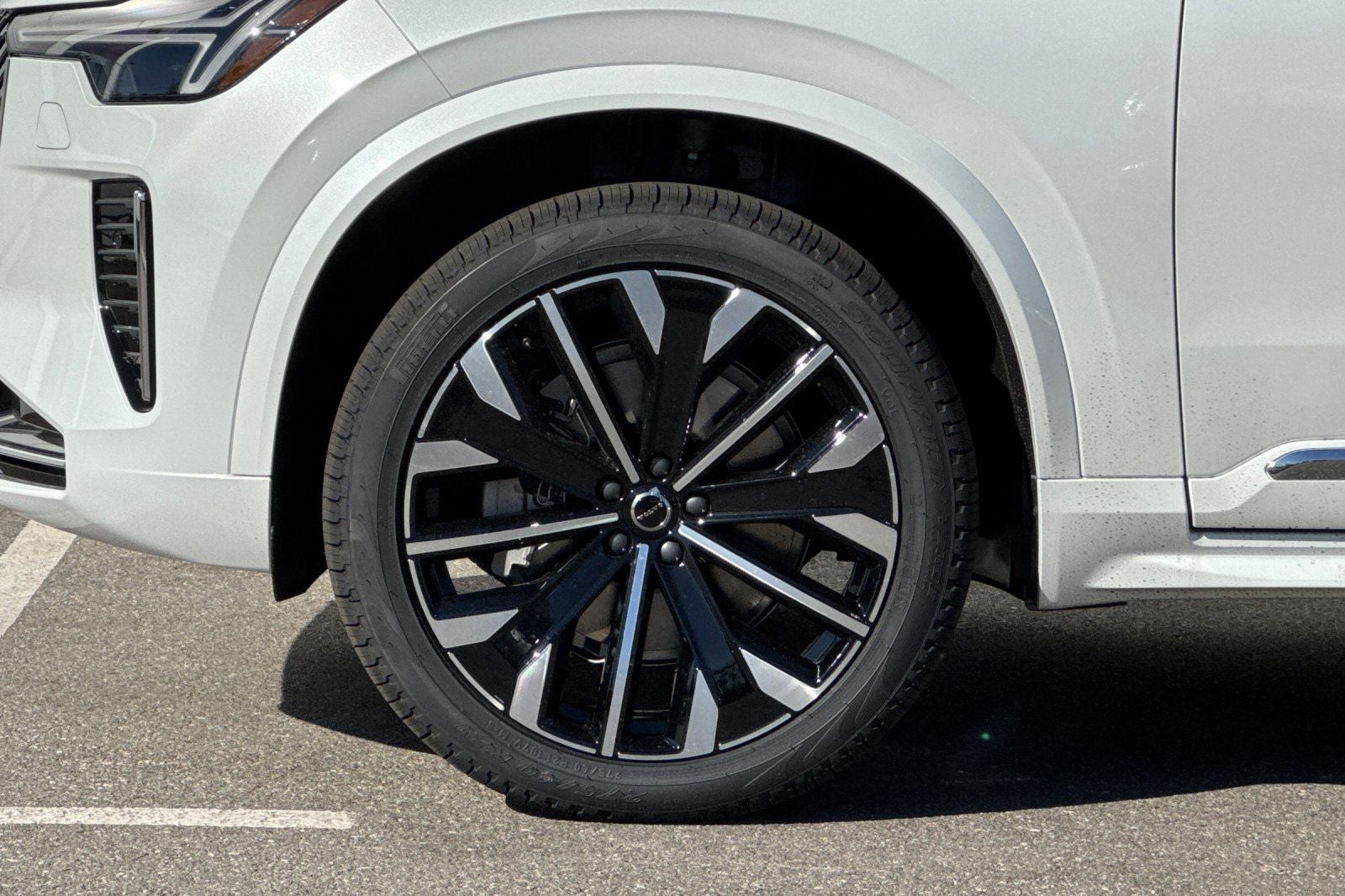 2026 Volvo XC90 B5 Core