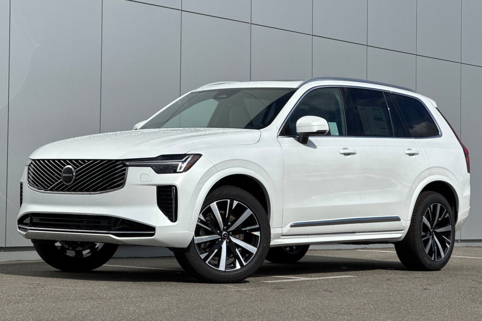 2026 Volvo XC90 B5 Core