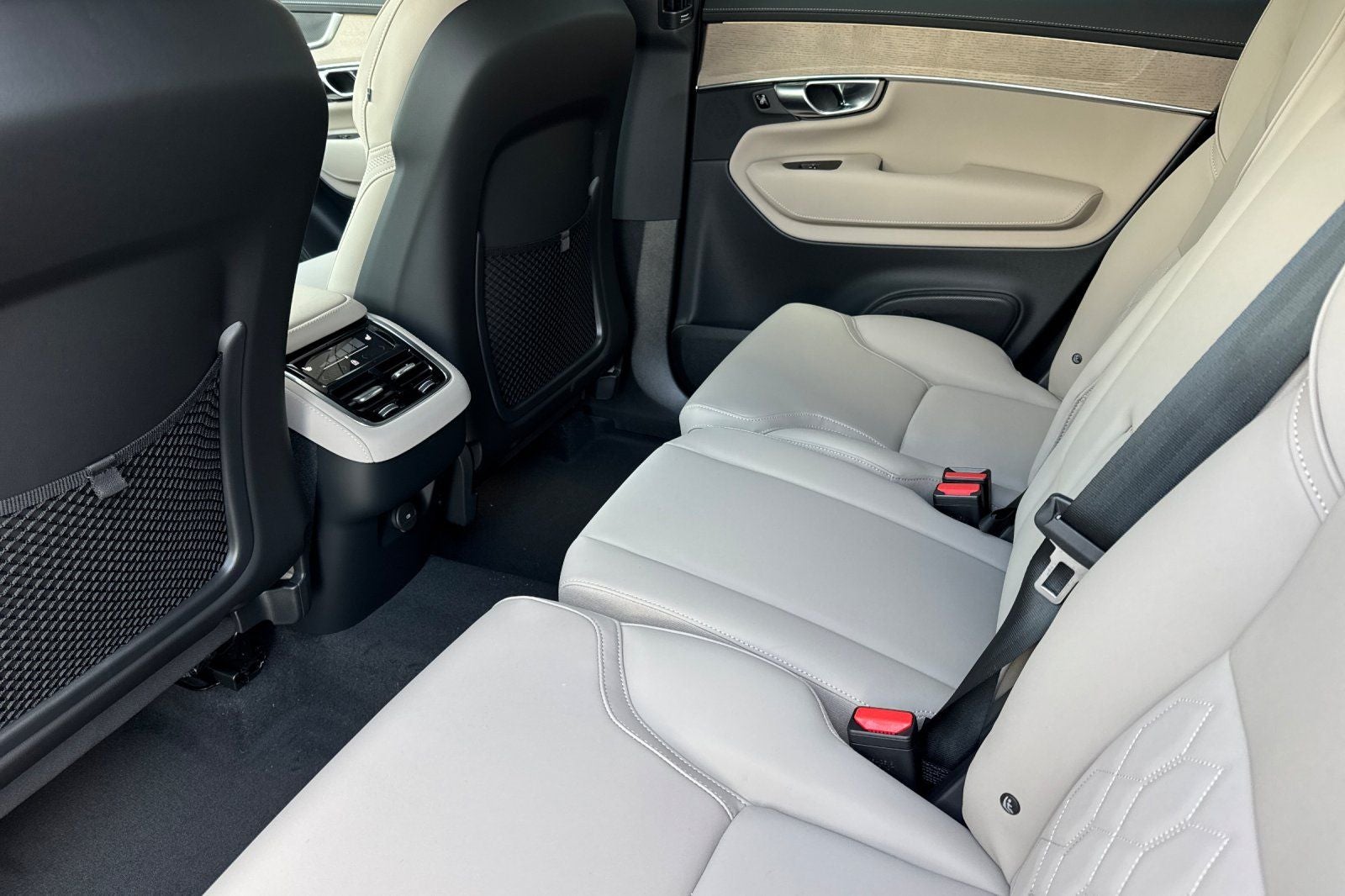 2026 Volvo XC90 B5 Core